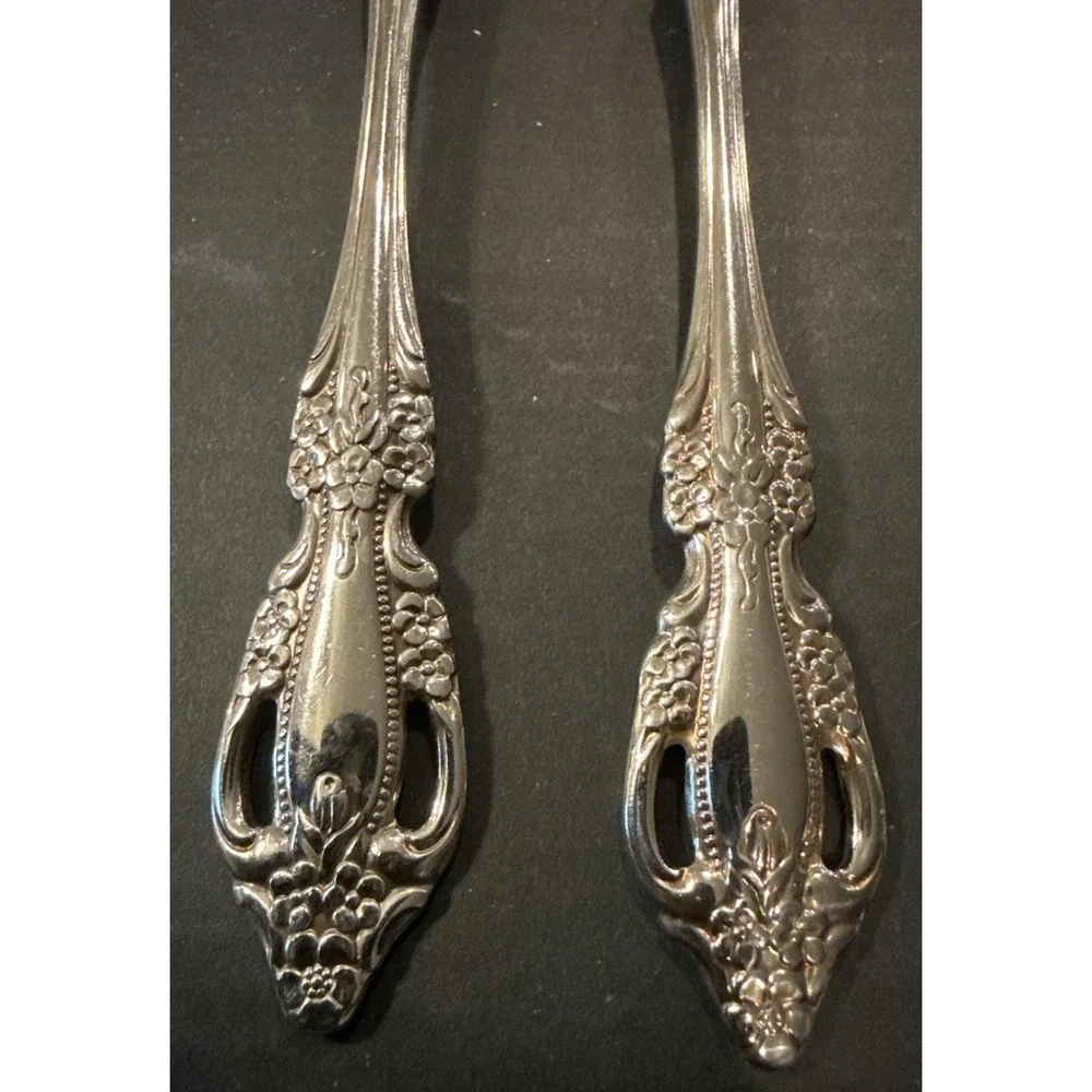 Oneida Raphael HH Distinction Deluxe Stainless Dinner Salad Fork Lot Of 2